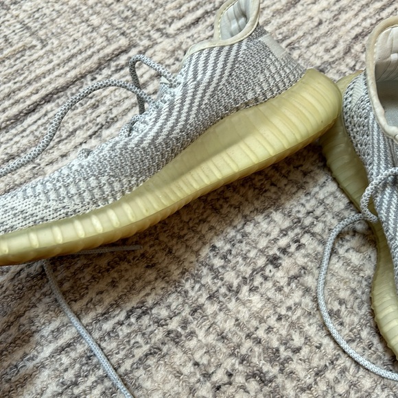 Adidas Yeezy boost 350 V2 - Picture 7 of 8